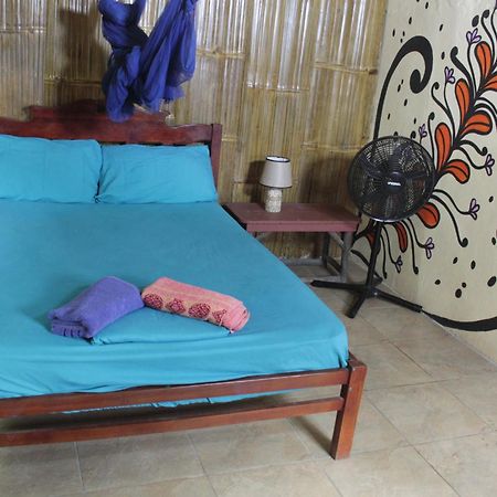 My Little House Surf&Backpacker Hostel Montañita Zewnętrze zdjęcie